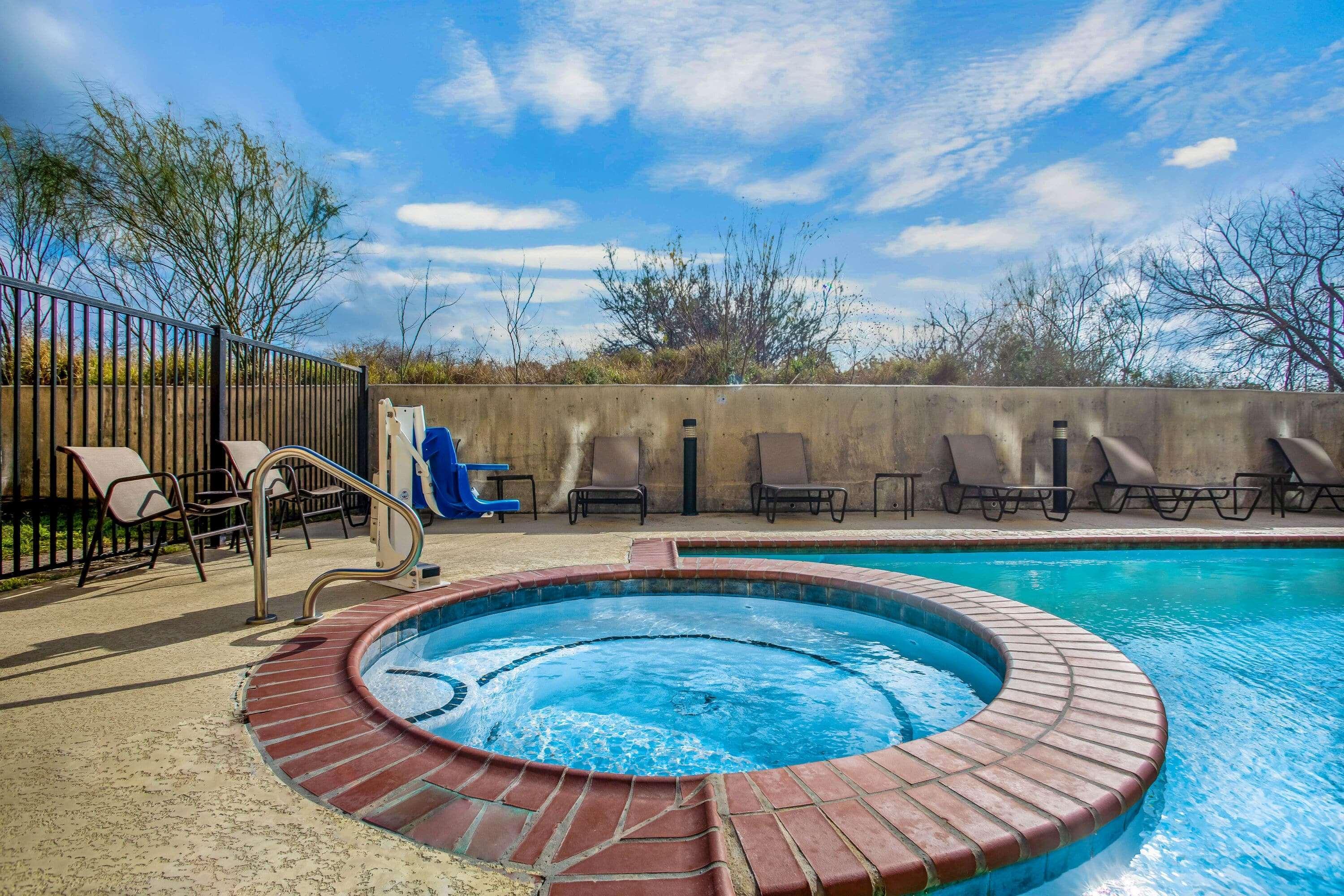 La Quinta By Wyndham Karnes City - Kenedy Εξωτερικό φωτογραφία